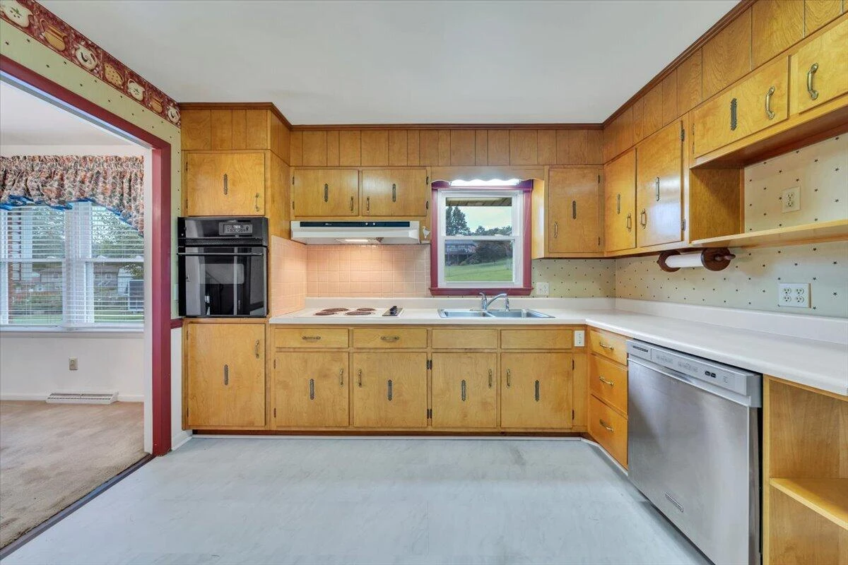 3917 Delavan ST - Photo 12