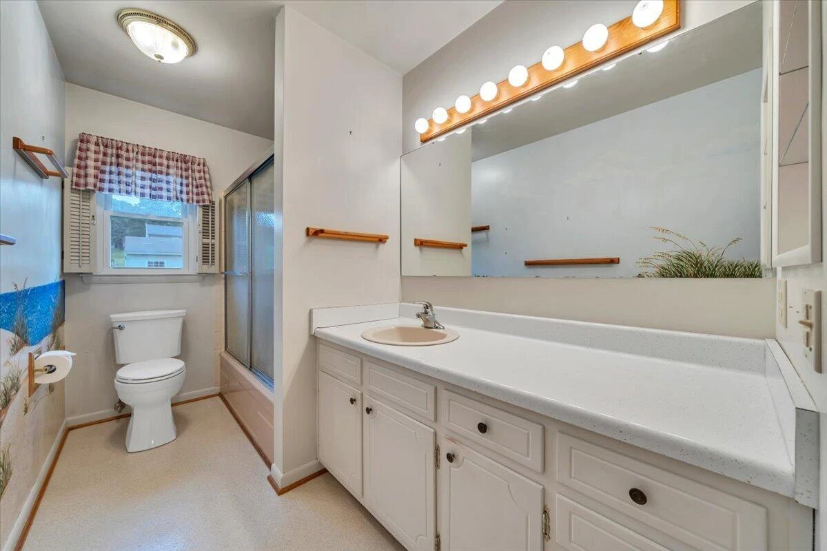 3917 Delavan ST - Photo 14