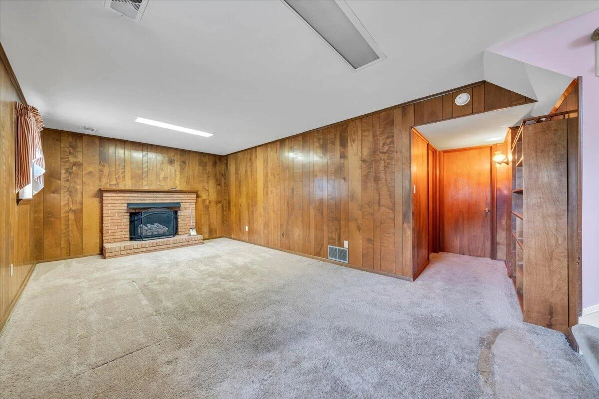 3917 Delavan ST - Photo 20