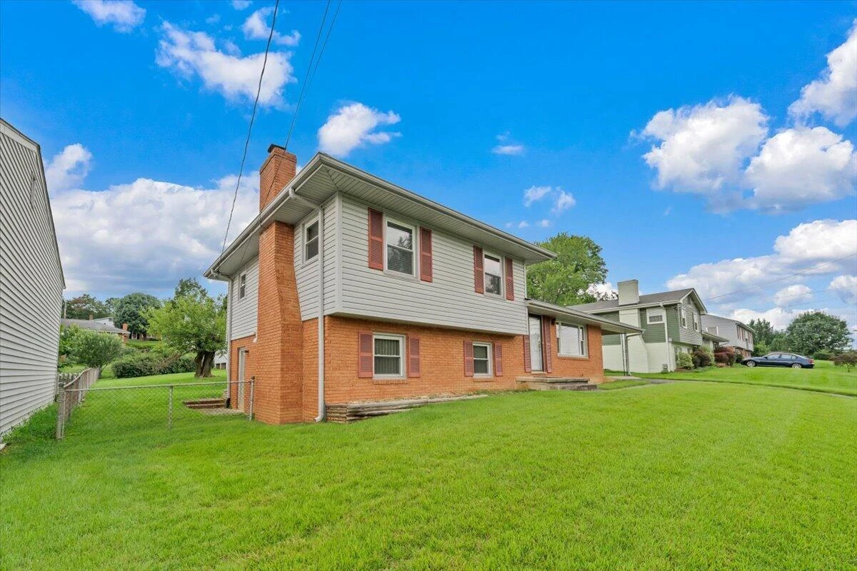 3917 Delavan ST - Photo 27
