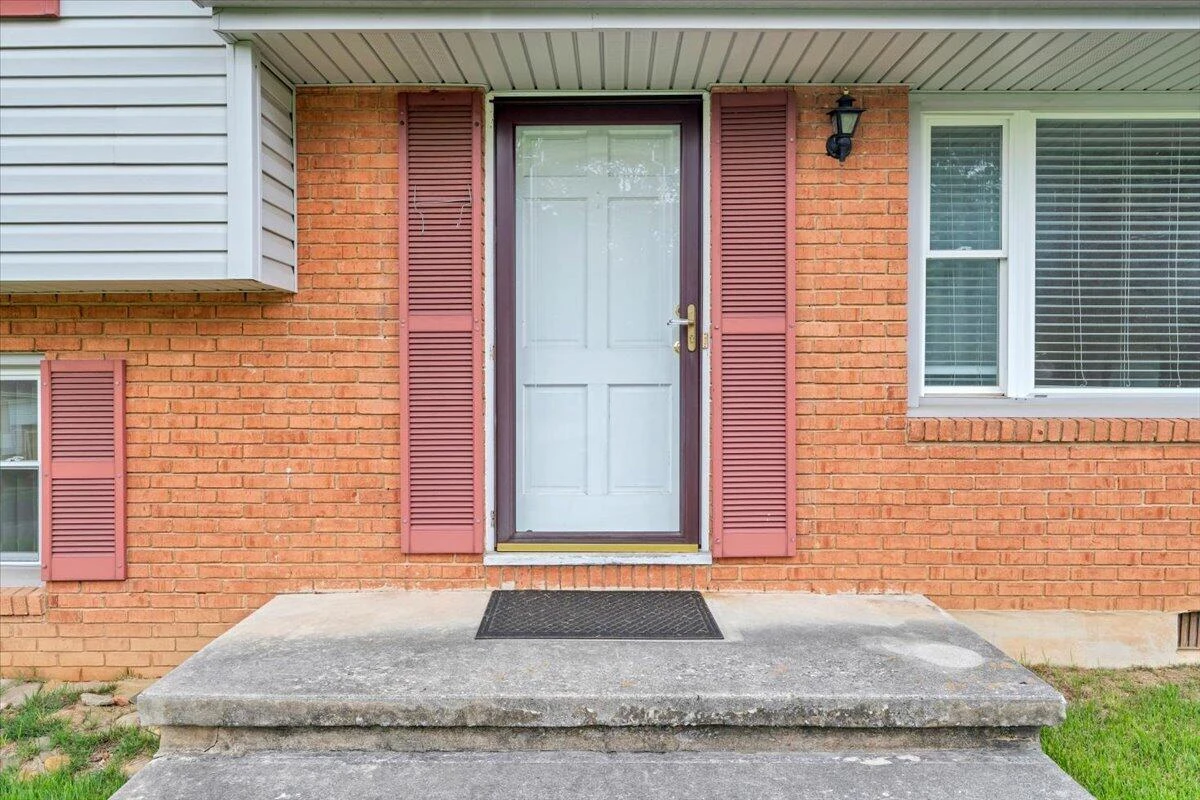 3917 Delavan ST - Photo 28