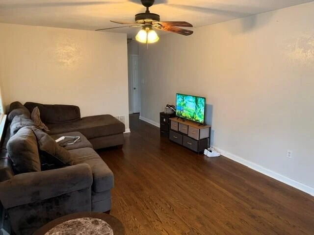 206 Nancy DR NW - Photo 2