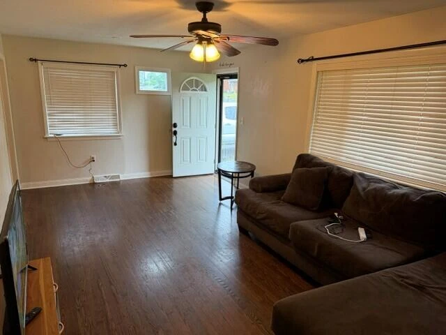 206 Nancy DR NW - Photo 3