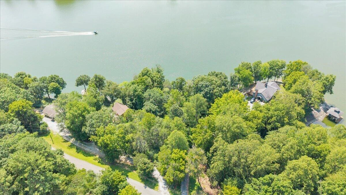 6325 Horseshoe Bend RD - Photo 3