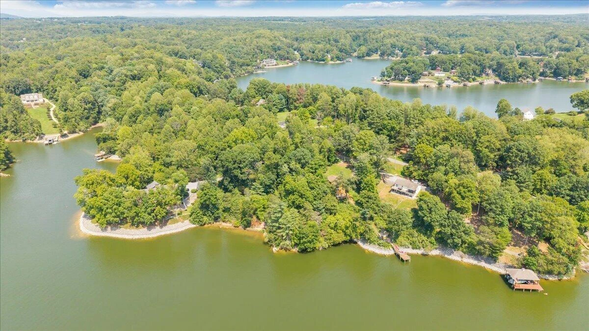 6325 Horseshoe Bend RD - Photo 4