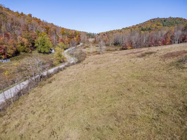 897 Phadettia RD, Willis, VA, 24380