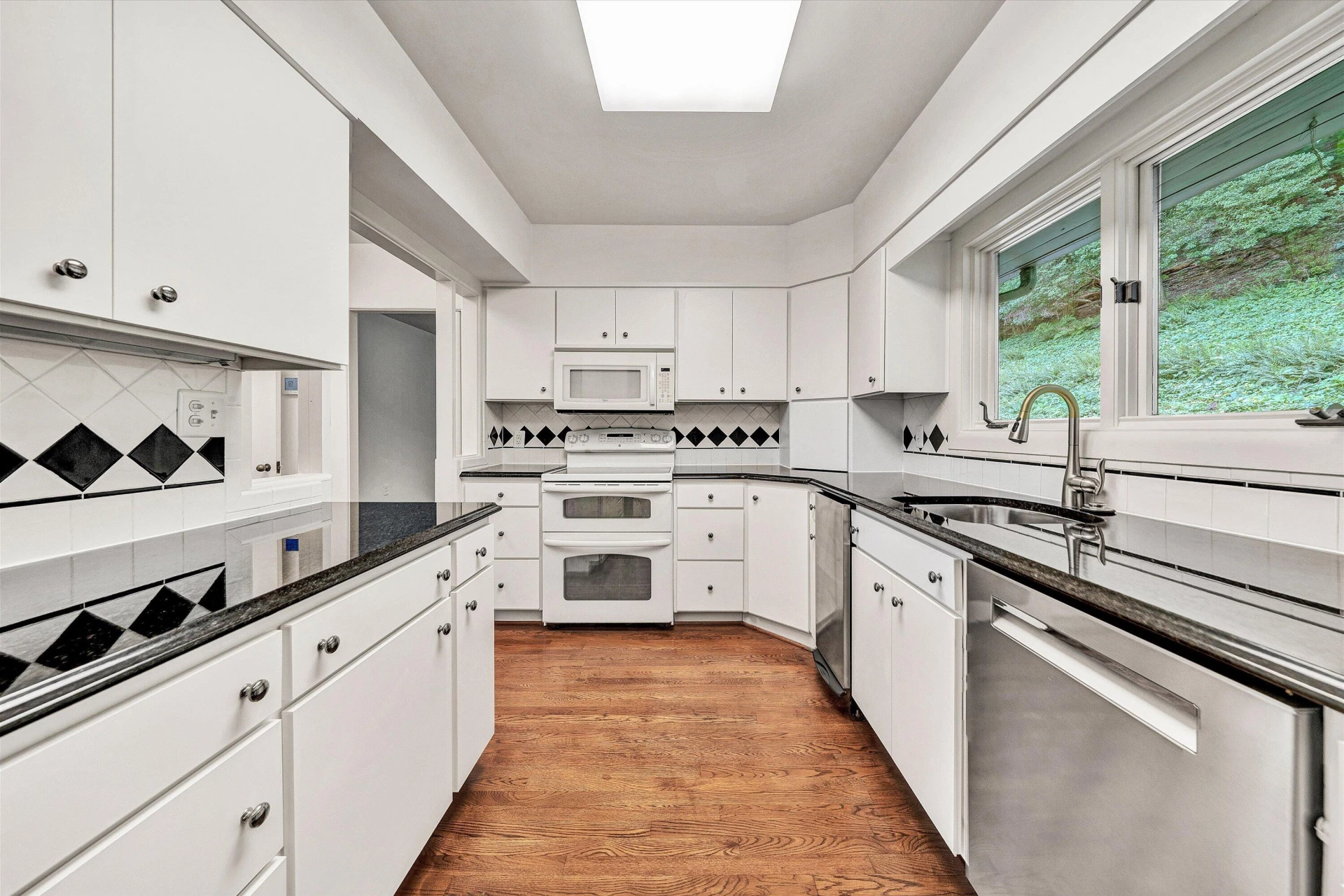 3203 Peakwood DR SW - Photo 14
