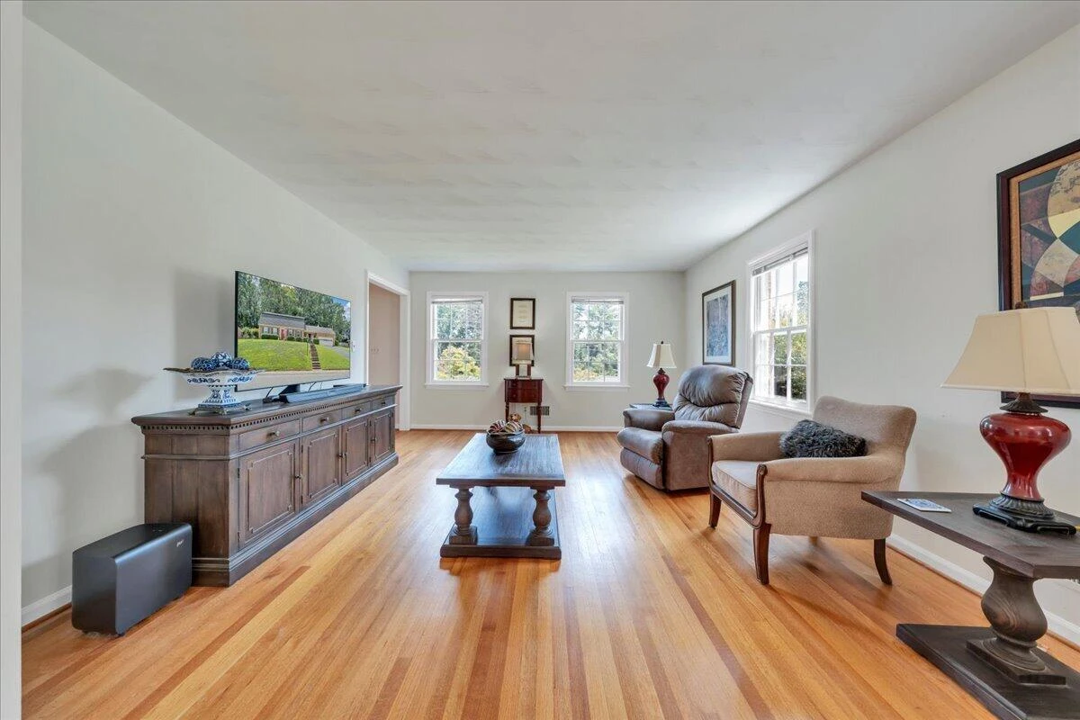 2637 Willowlawn ST - Photo 9