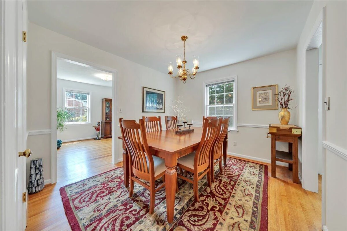 2637 Willowlawn ST - Photo 15
