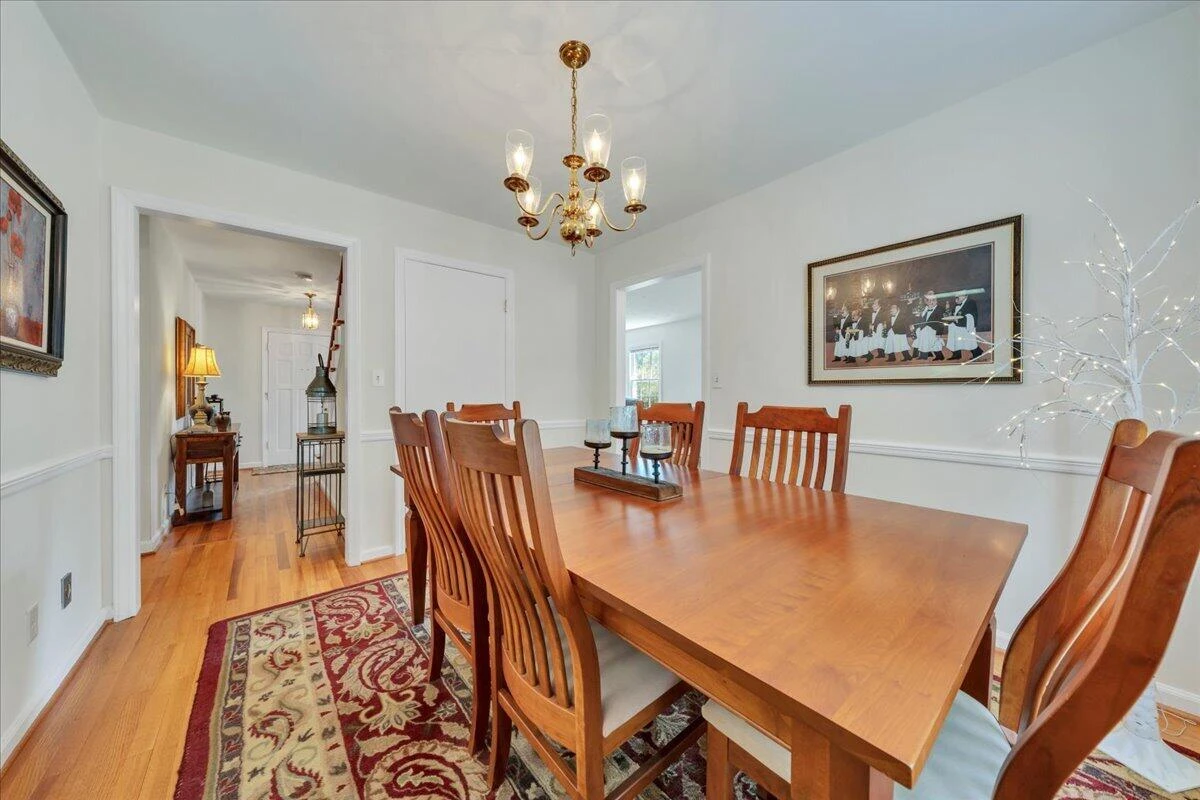 2637 Willowlawn ST - Photo 17