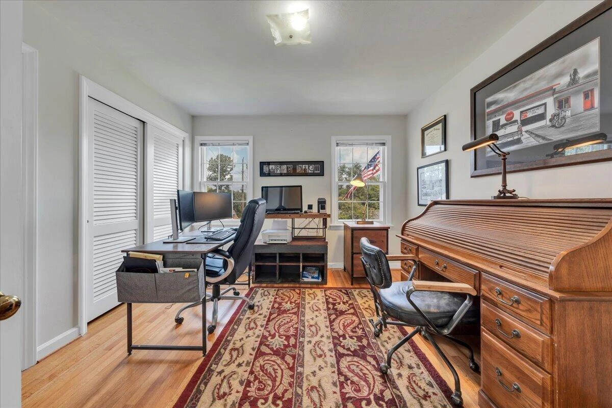 2637 Willowlawn ST - Photo 20