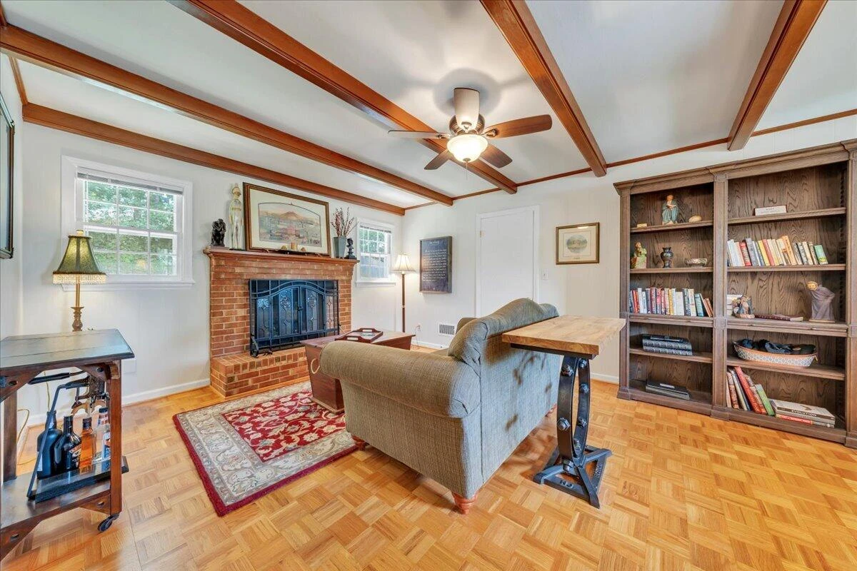 2637 Willowlawn ST - Photo 23