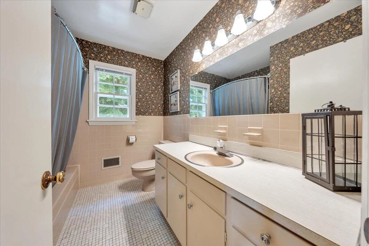2637 Willowlawn ST - Photo 28