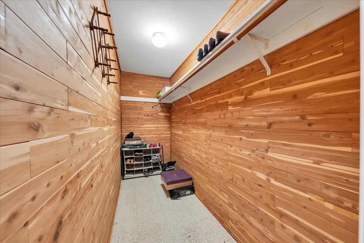 2637 Willowlawn ST - Photo 34