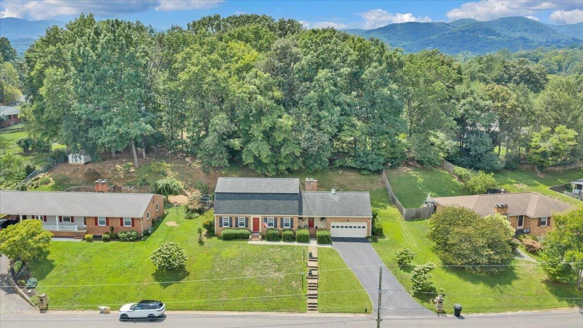 2637 Willowlawn ST - Photo 47
