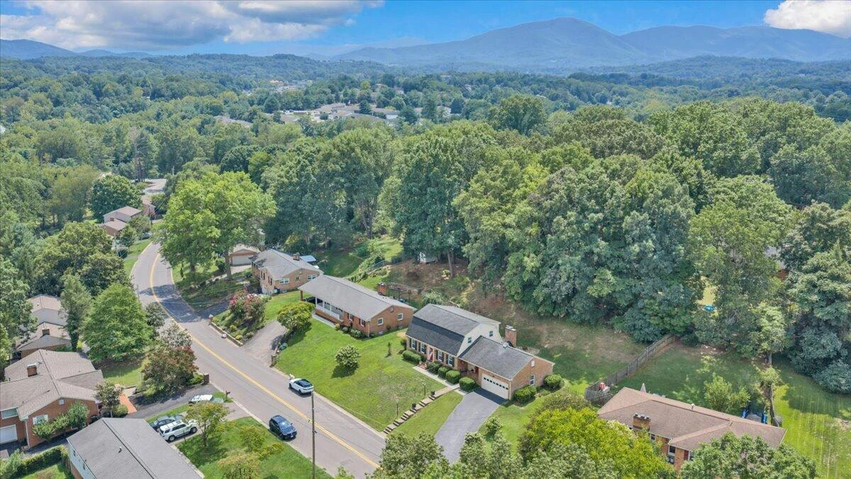 2637 Willowlawn ST - Photo 49