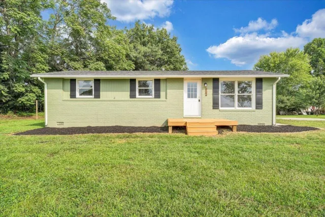 433 Kent RD, Wirtz, VA, 24184