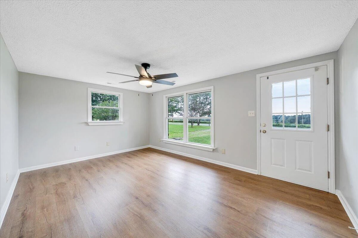 433 Kent RD - Photo 8