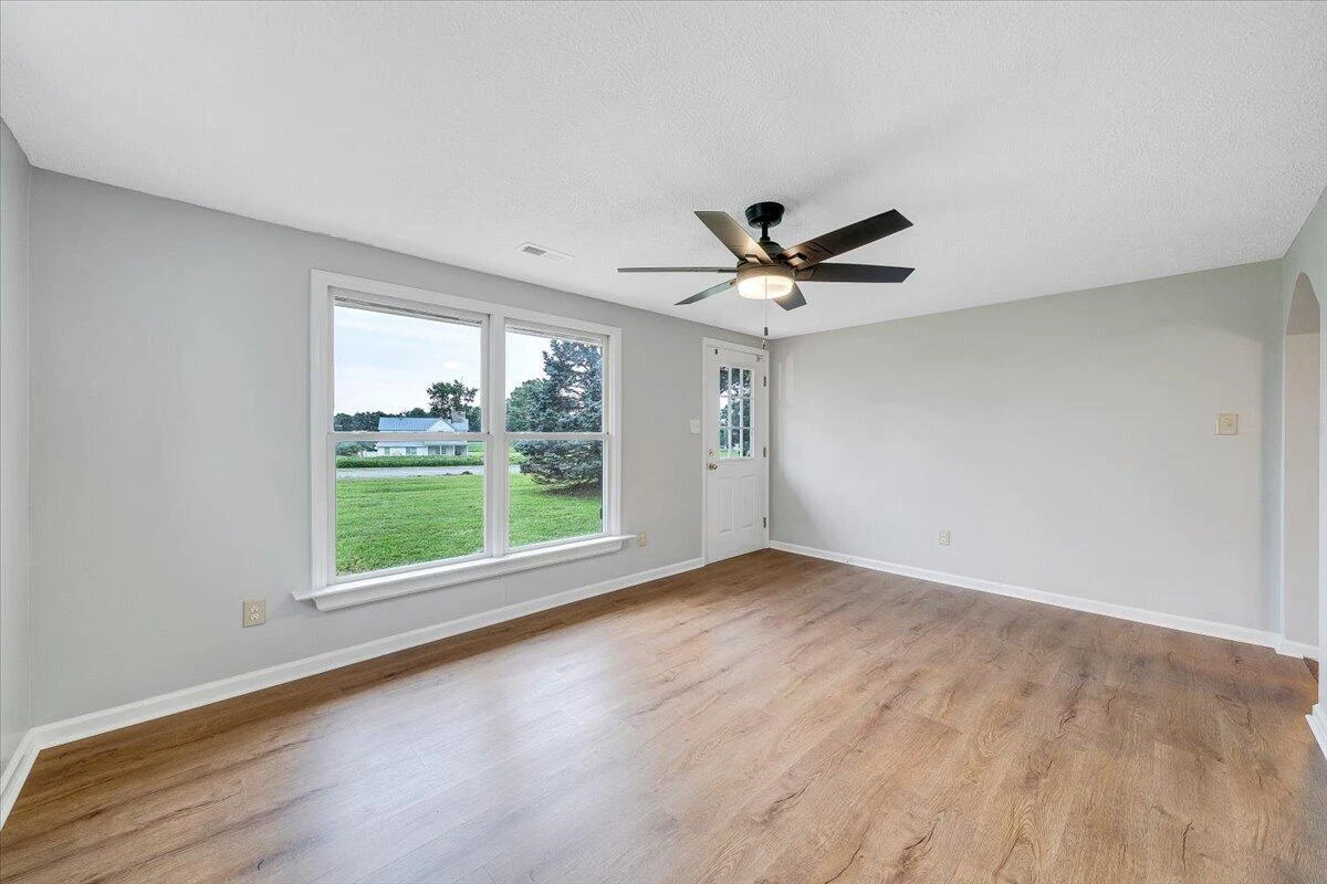 433 Kent RD - Photo 9