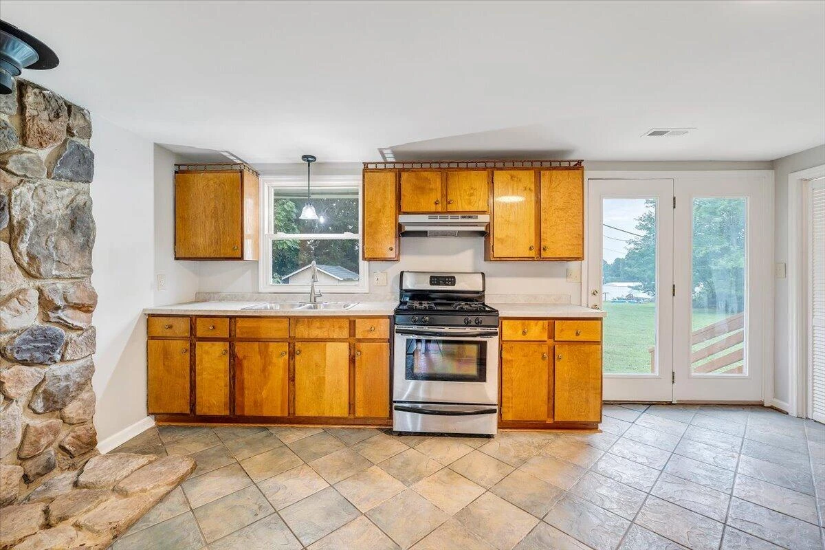 433 Kent RD - Photo 10