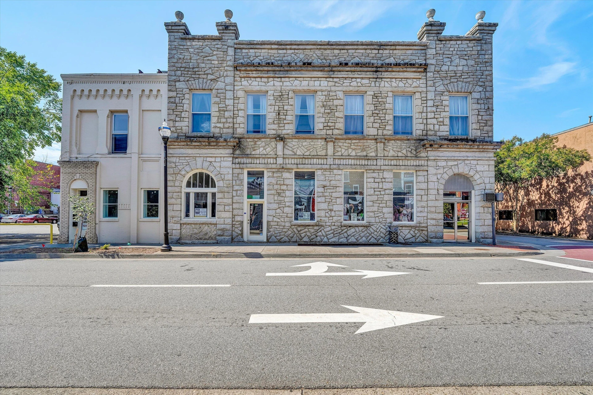 20 E MAIN ST - Photo 2