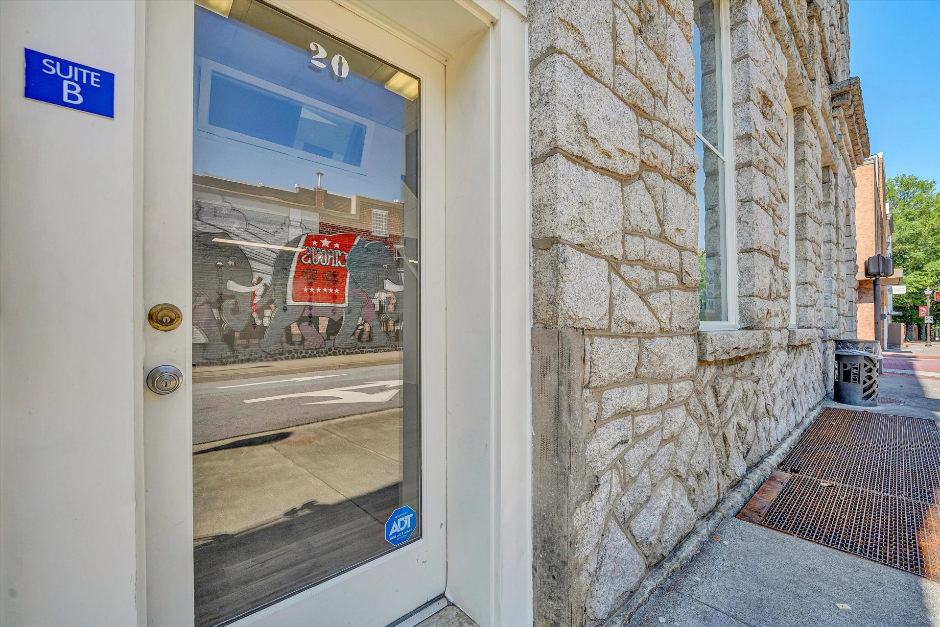 20 E MAIN ST - Photo 4