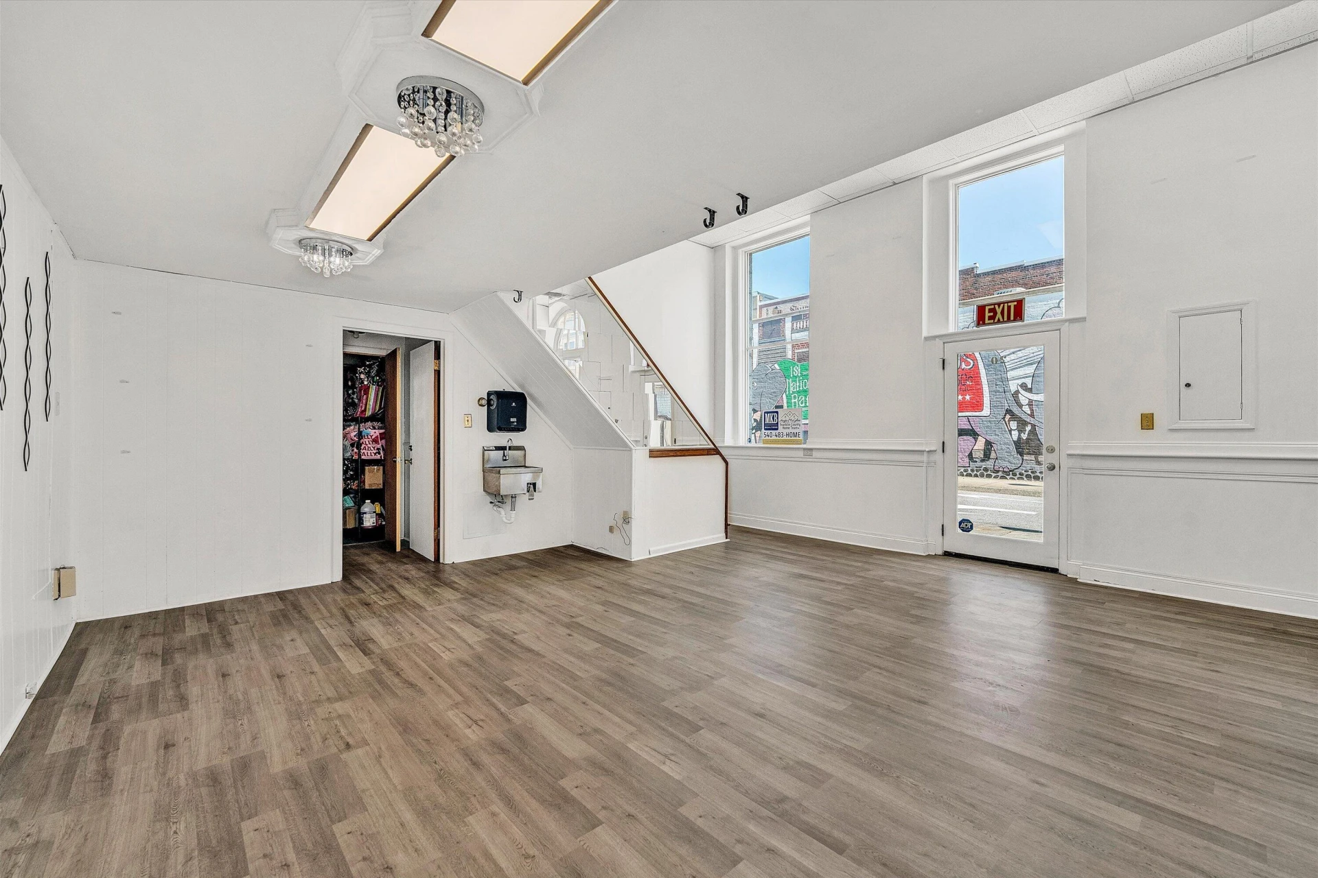 20 E MAIN ST - Photo 7