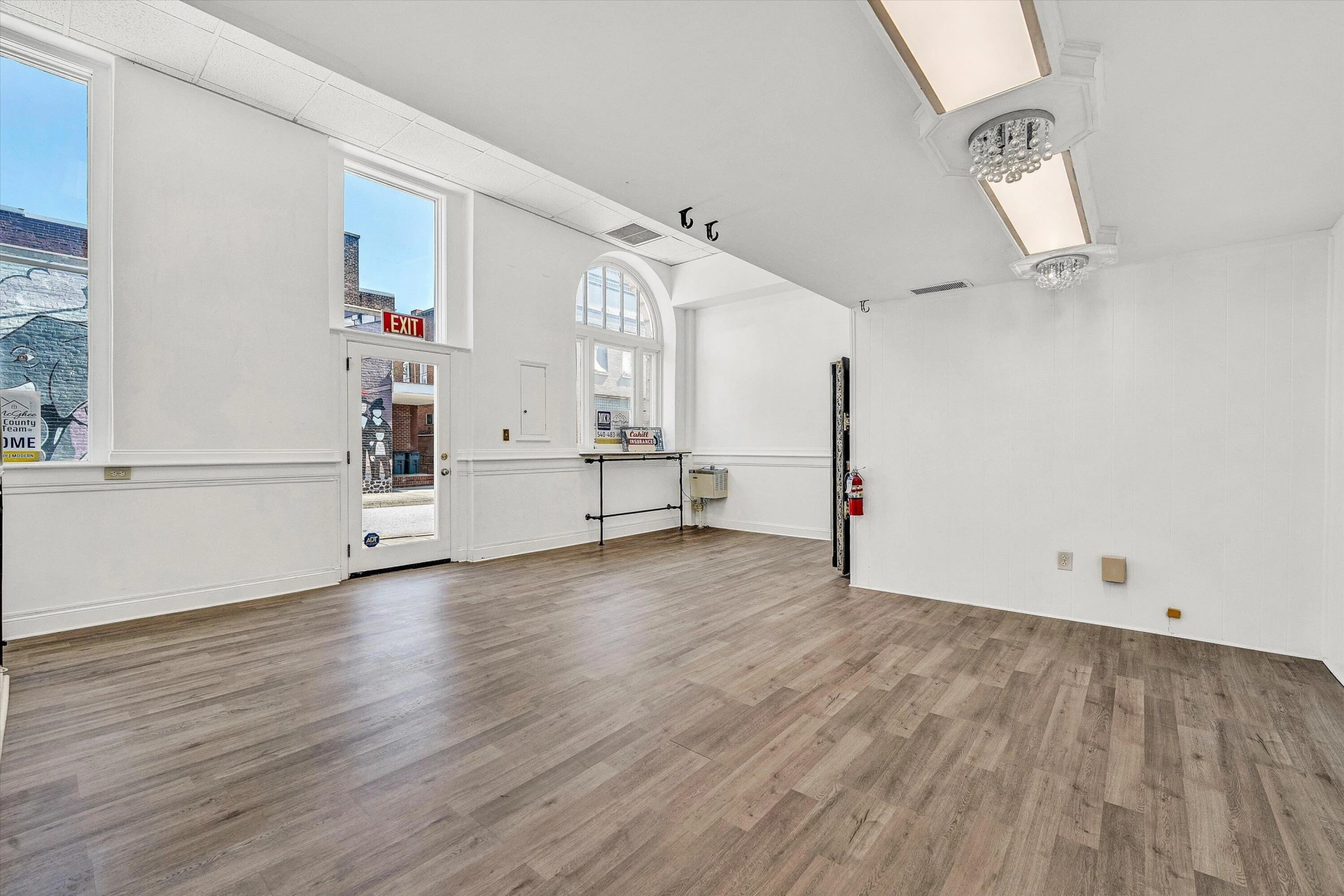 20 E MAIN ST - Photo 8