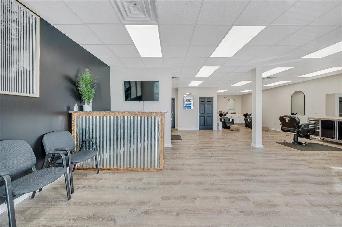 1408 Williamson RD NE - Photo 4