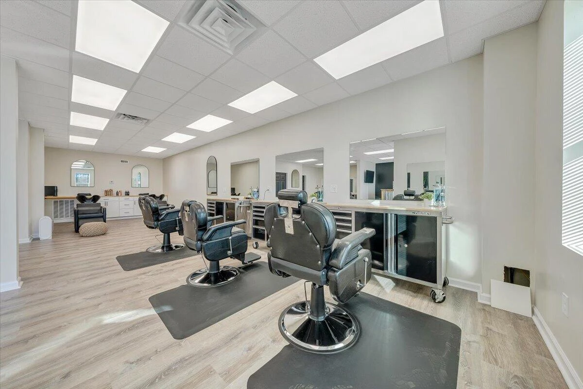 1408 Williamson RD NE - Photo 10