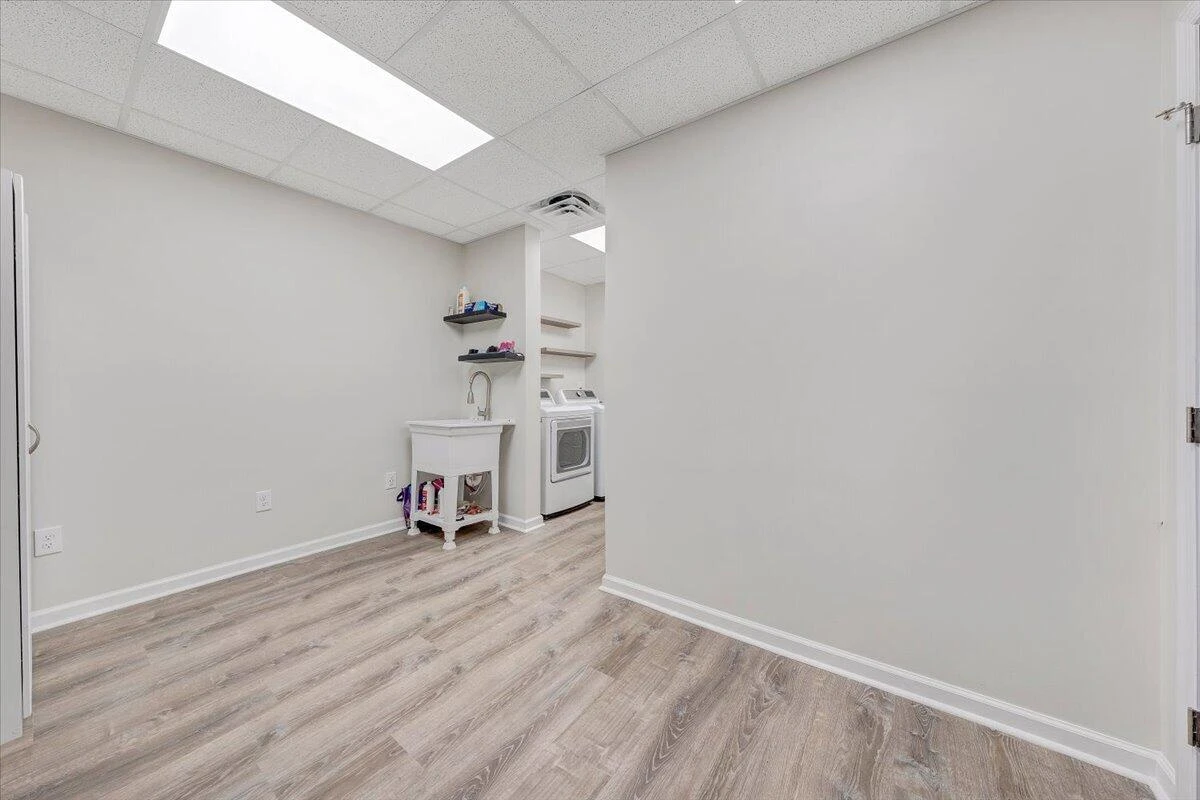 1408 Williamson RD NE - Photo 13