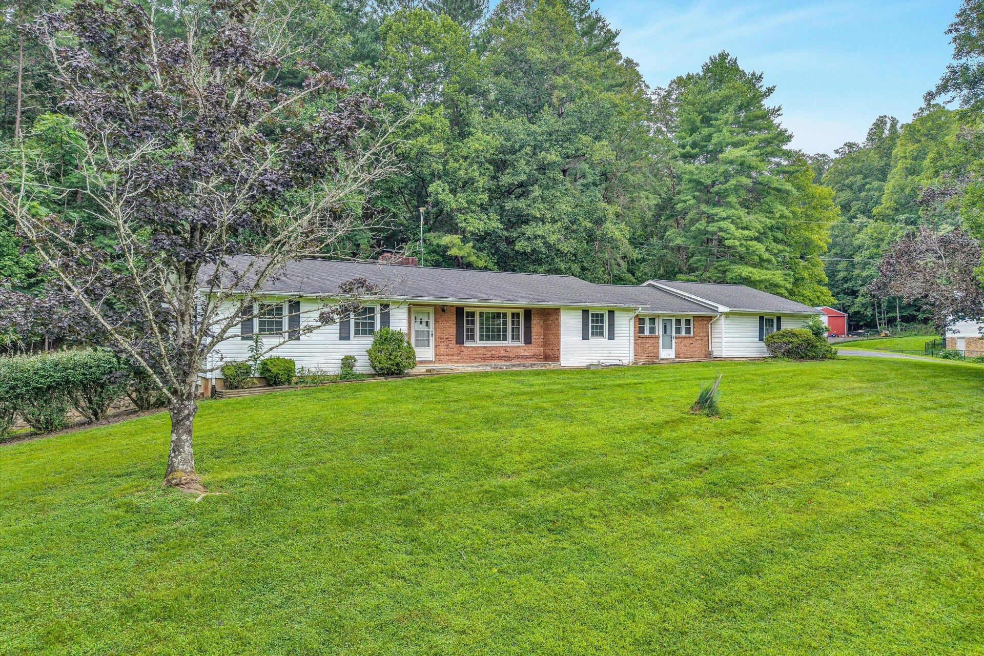 2286 Drewrys Hill RD