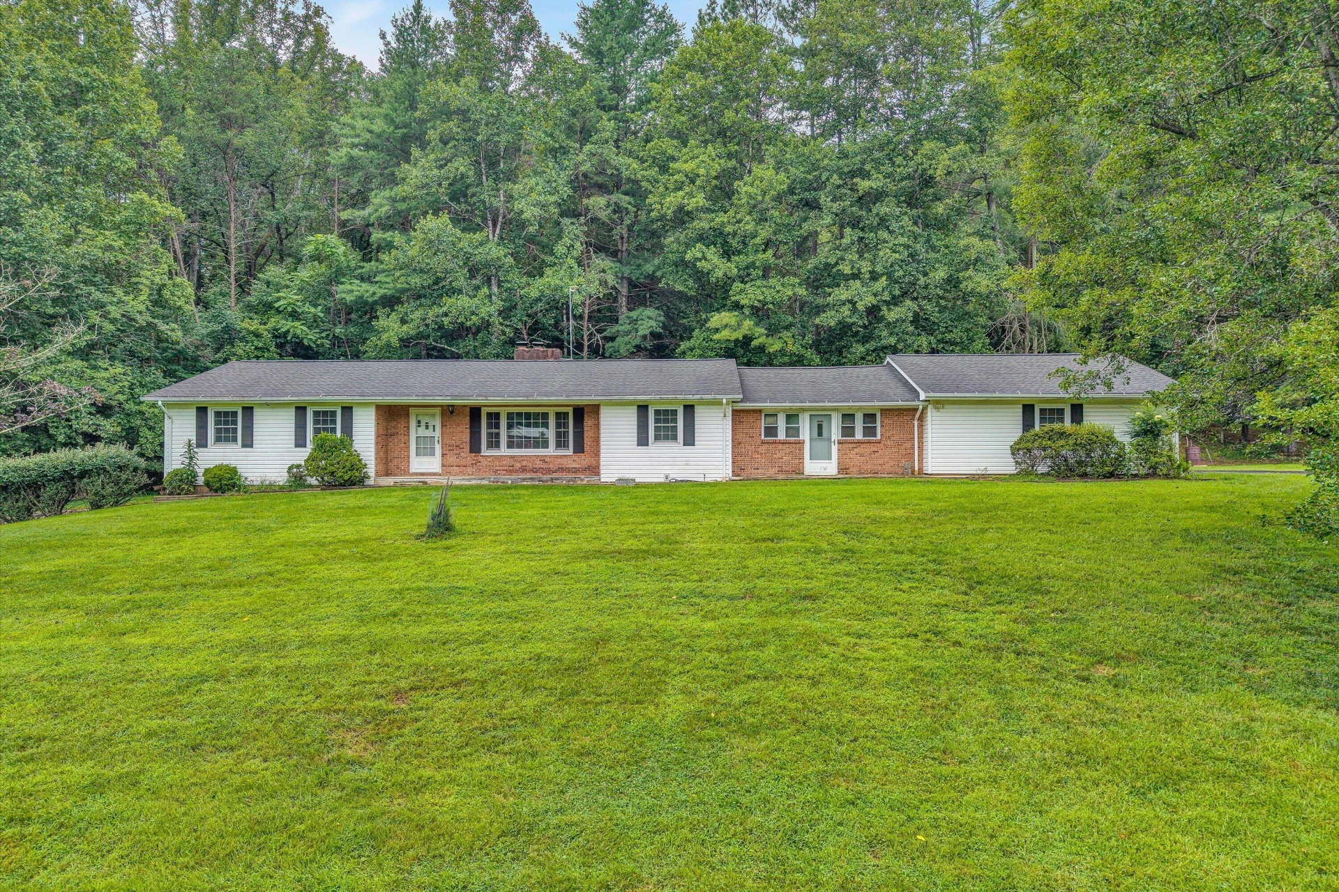 2286 Drewrys Hill RD - Photo 4