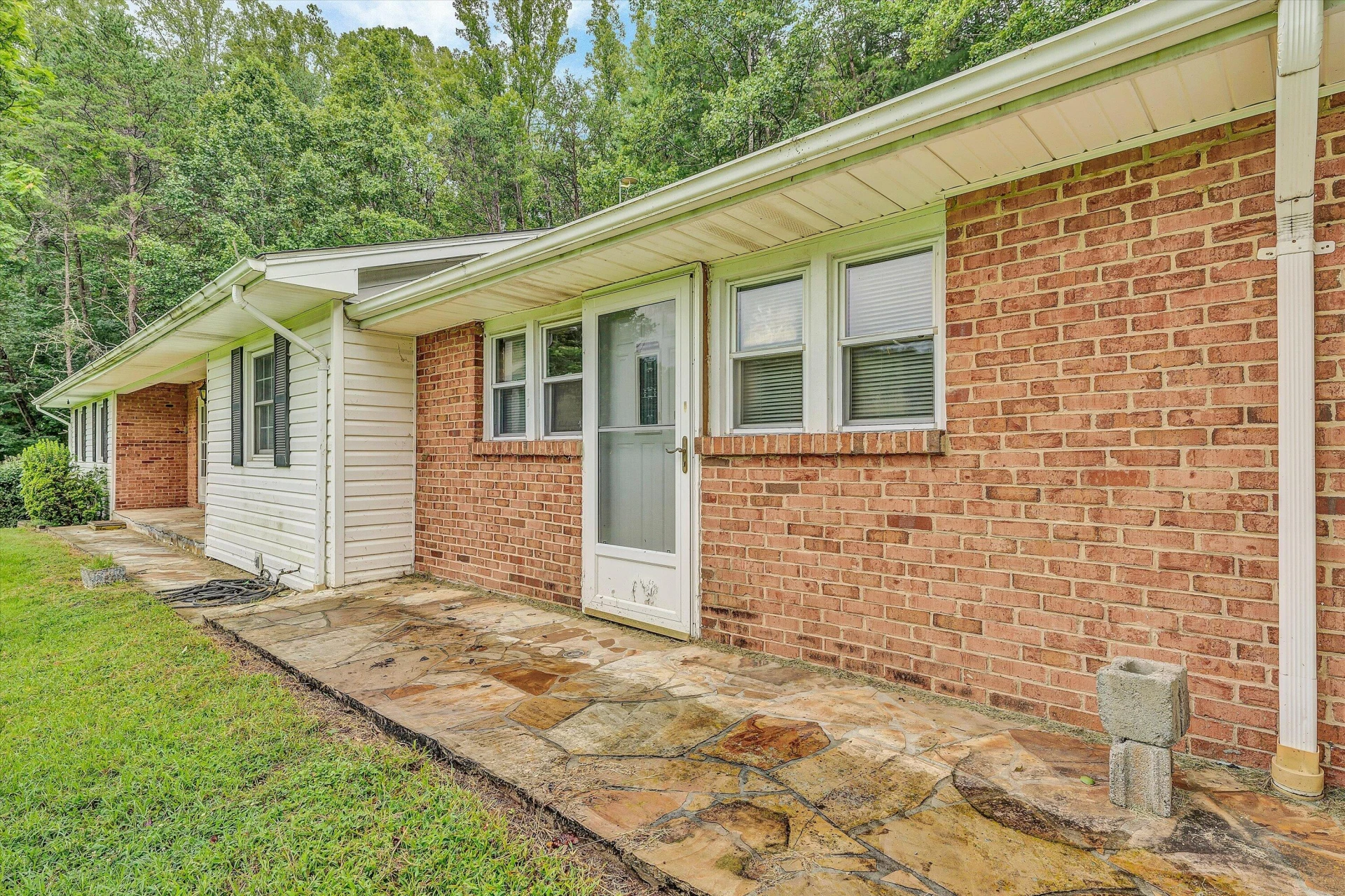 2286 Drewrys Hill RD - Photo 5