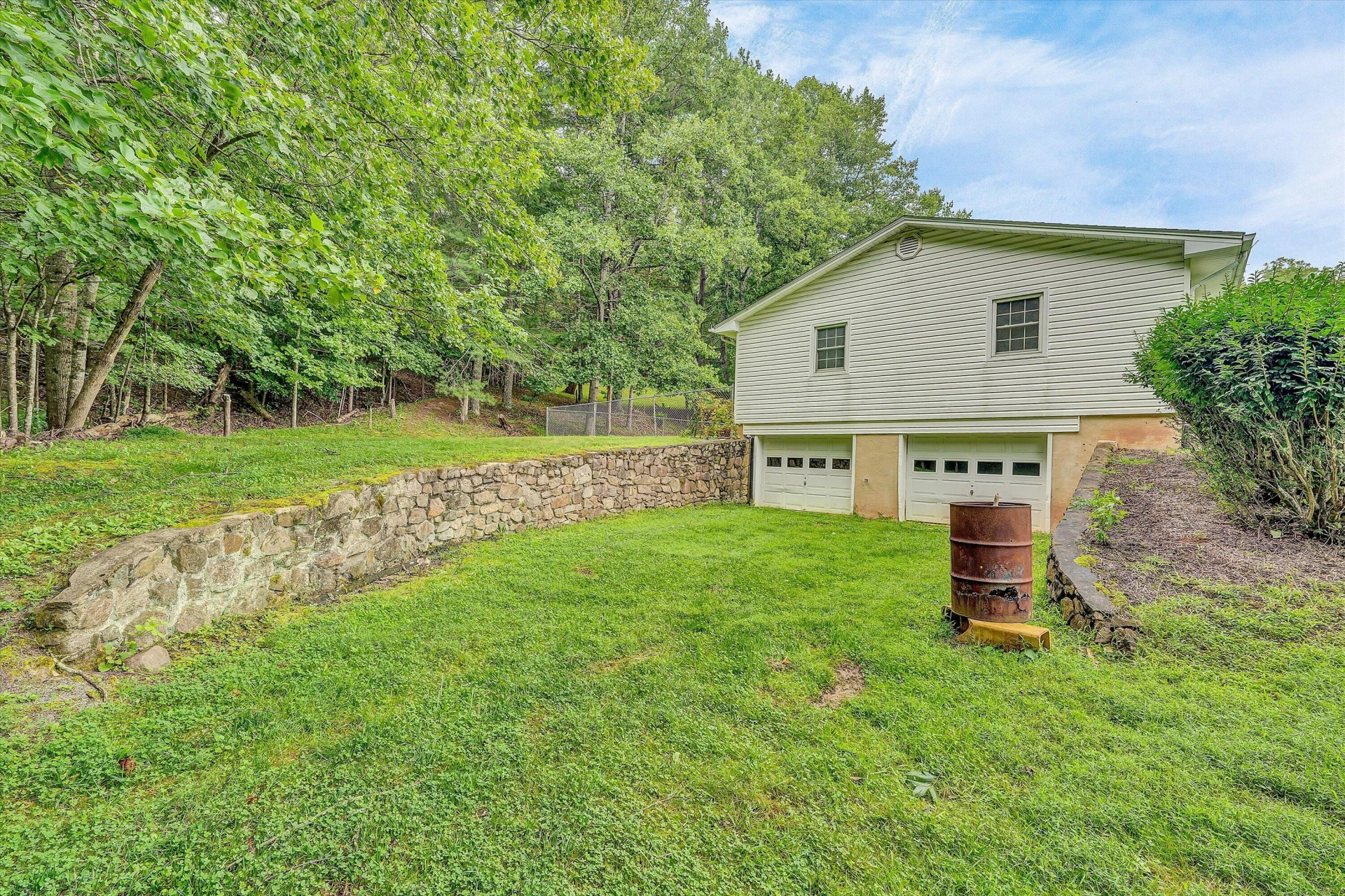 2286 Drewrys Hill RD - Photo 36
