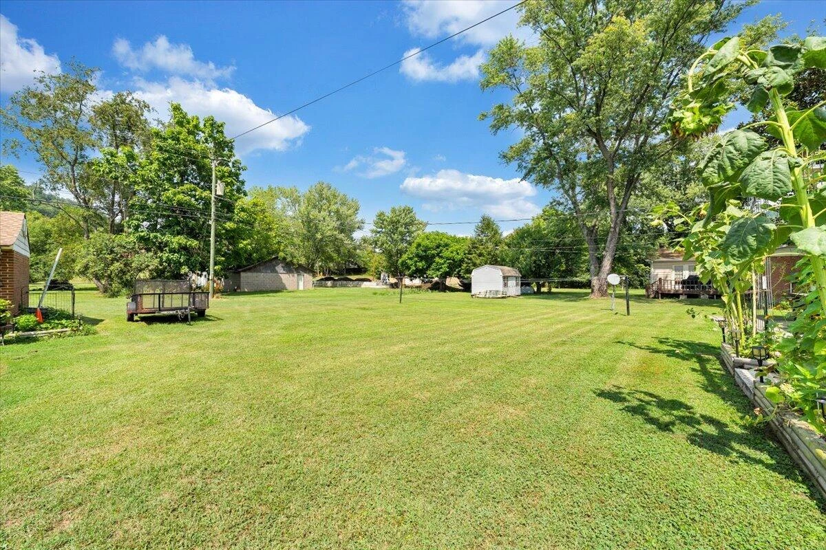 1106 Kanawha ST - Photo 9