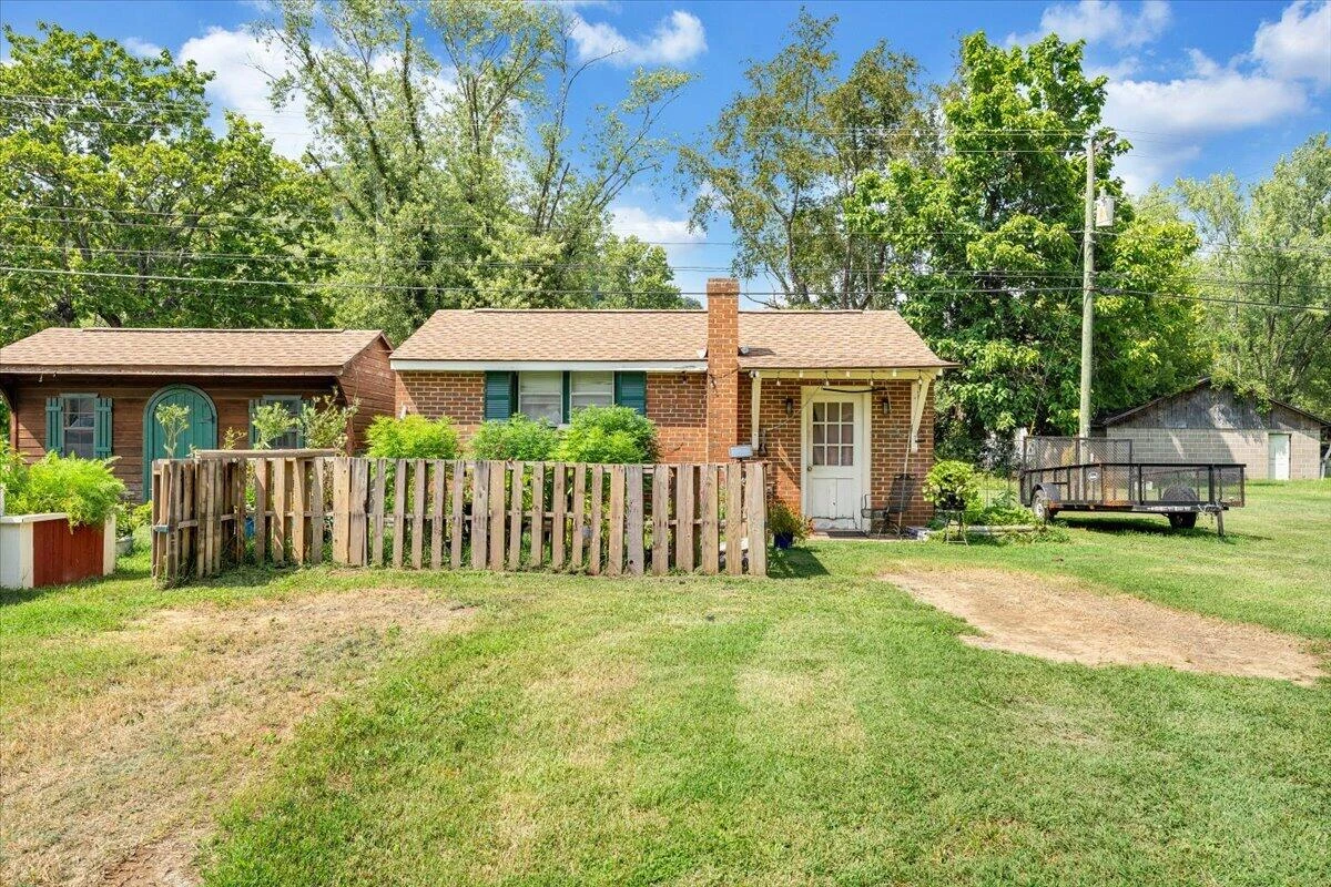1106 Kanawha ST - Photo 14