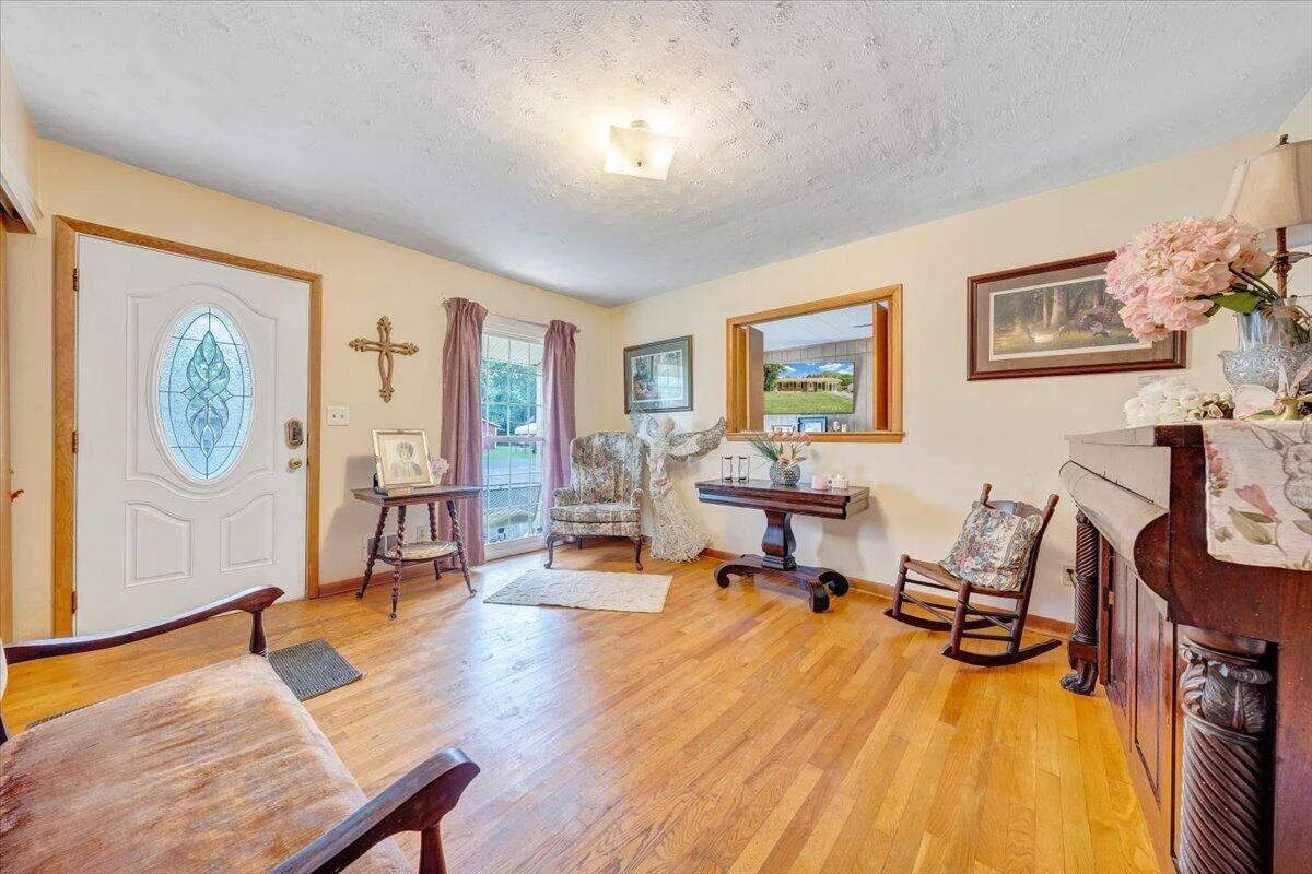 1106 Kanawha ST - Photo 17