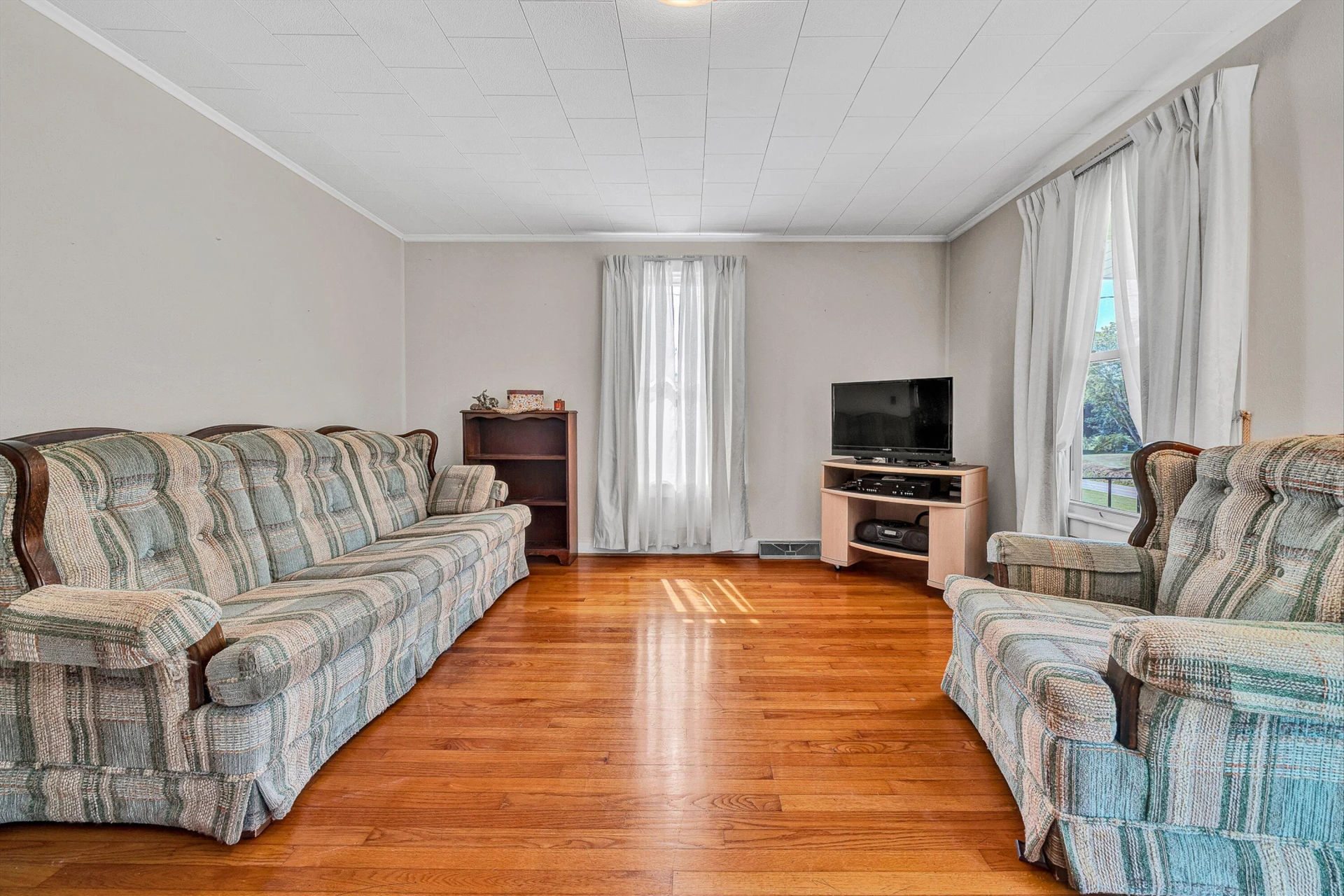 1252 Wheatland RD - Photo 3