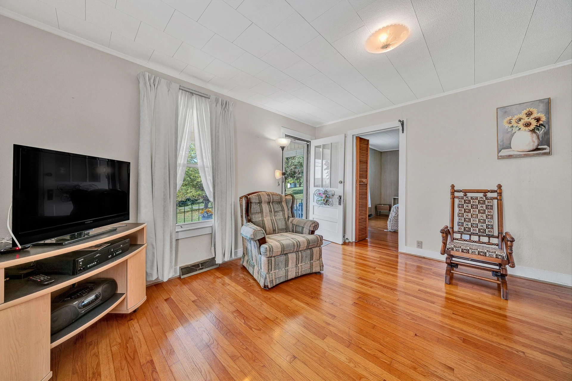 1252 Wheatland RD - Photo 4