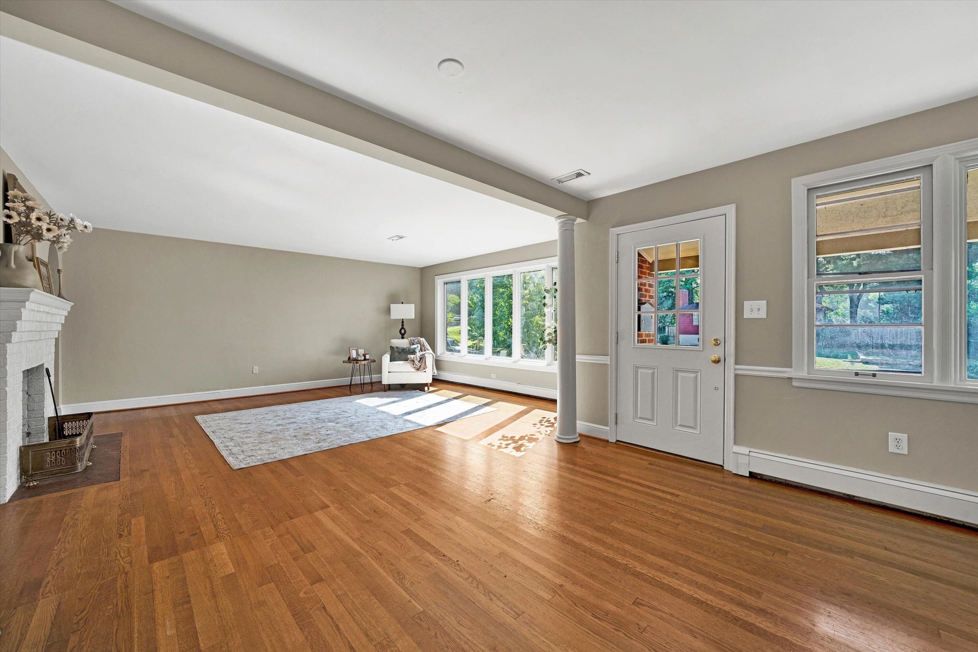 1909 Blenheim RD SW - Photo 4