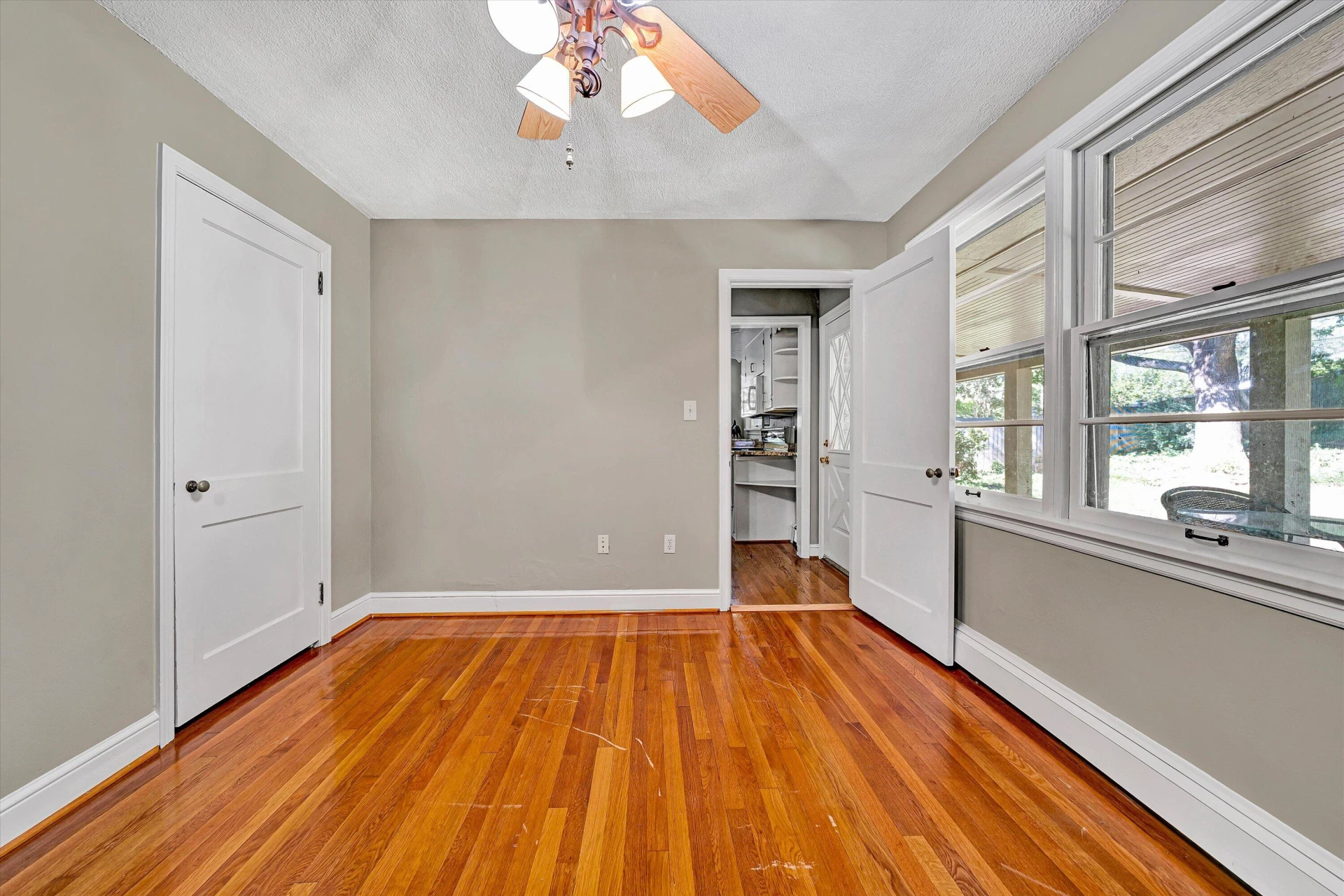 1909 Blenheim RD SW - Photo 19