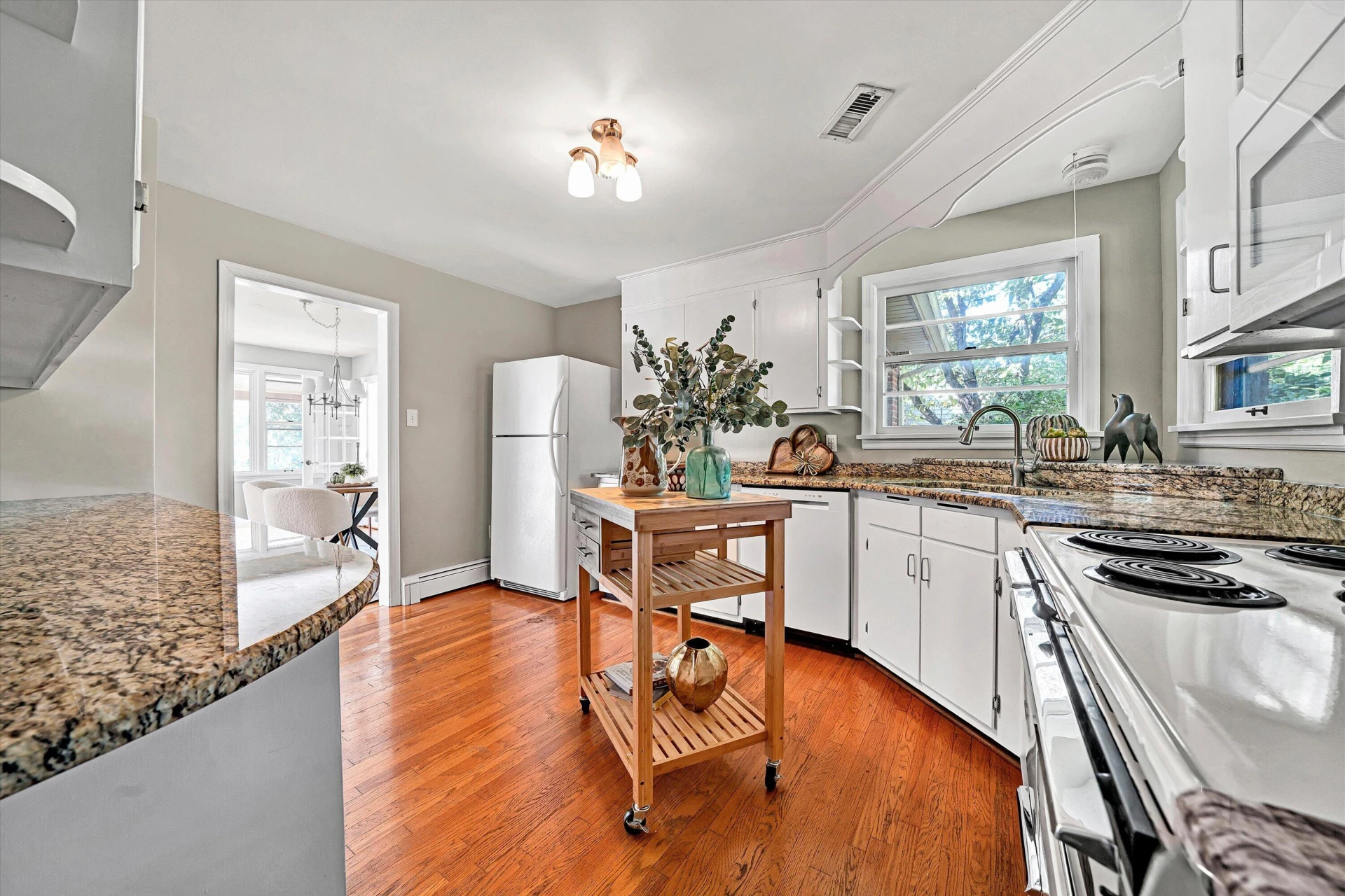 1909 Blenheim RD SW - Photo 25