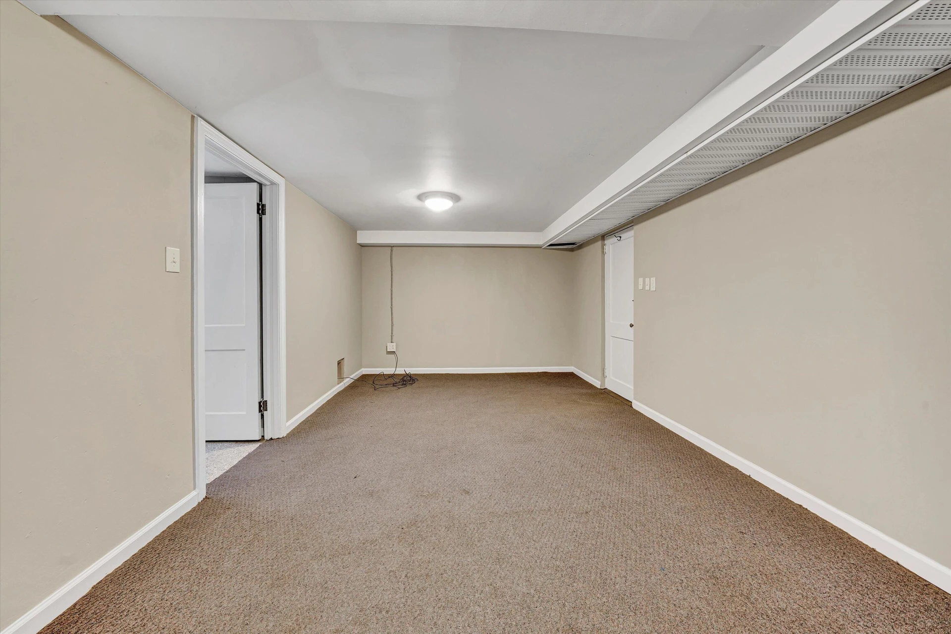 1909 Blenheim RD SW - Photo 26