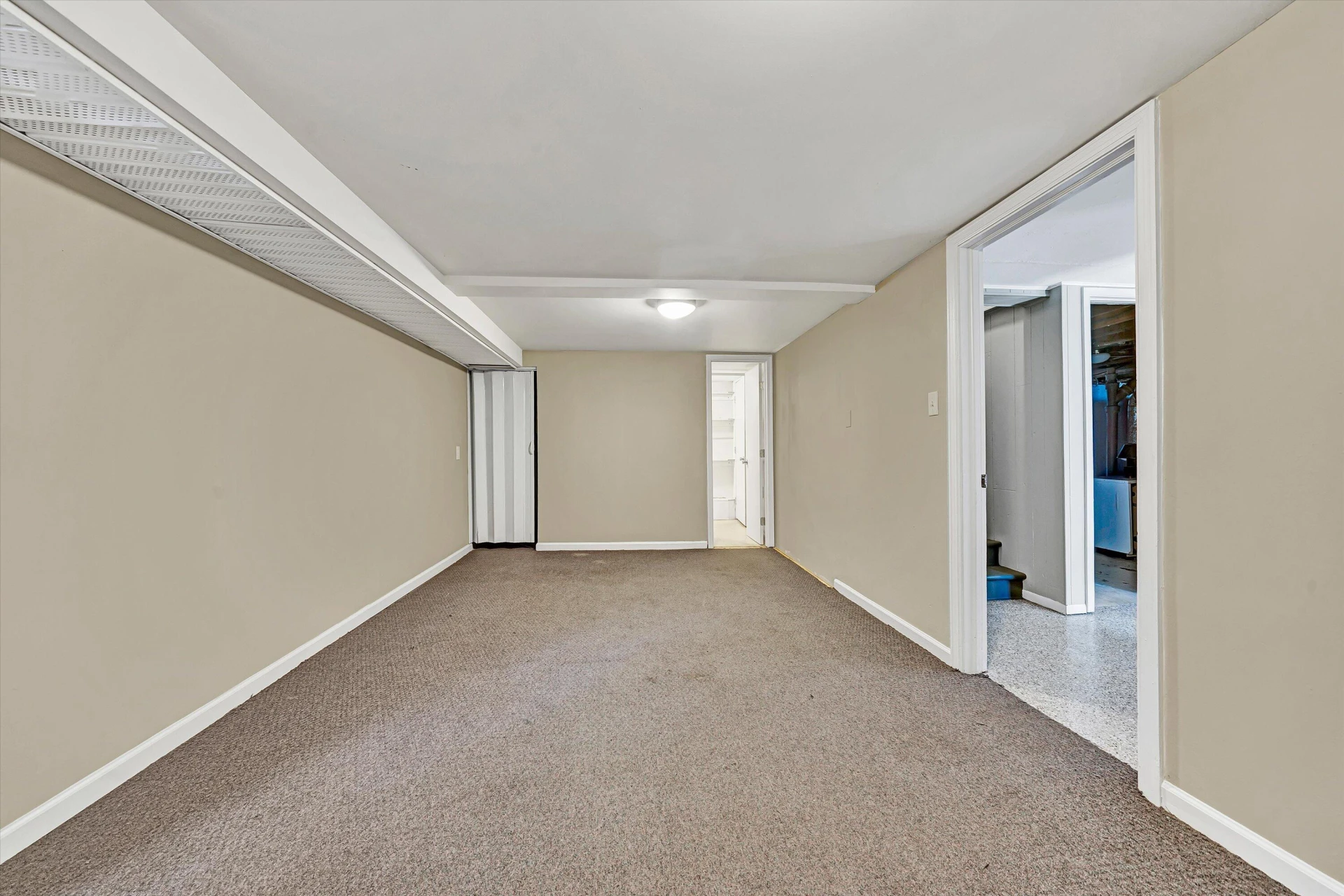 1909 Blenheim RD SW - Photo 27