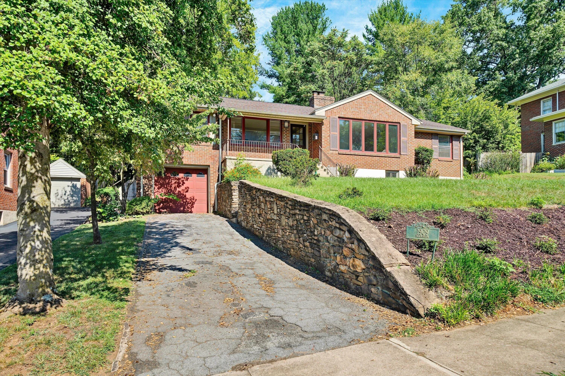 1909 Blenheim RD SW - Photo 38