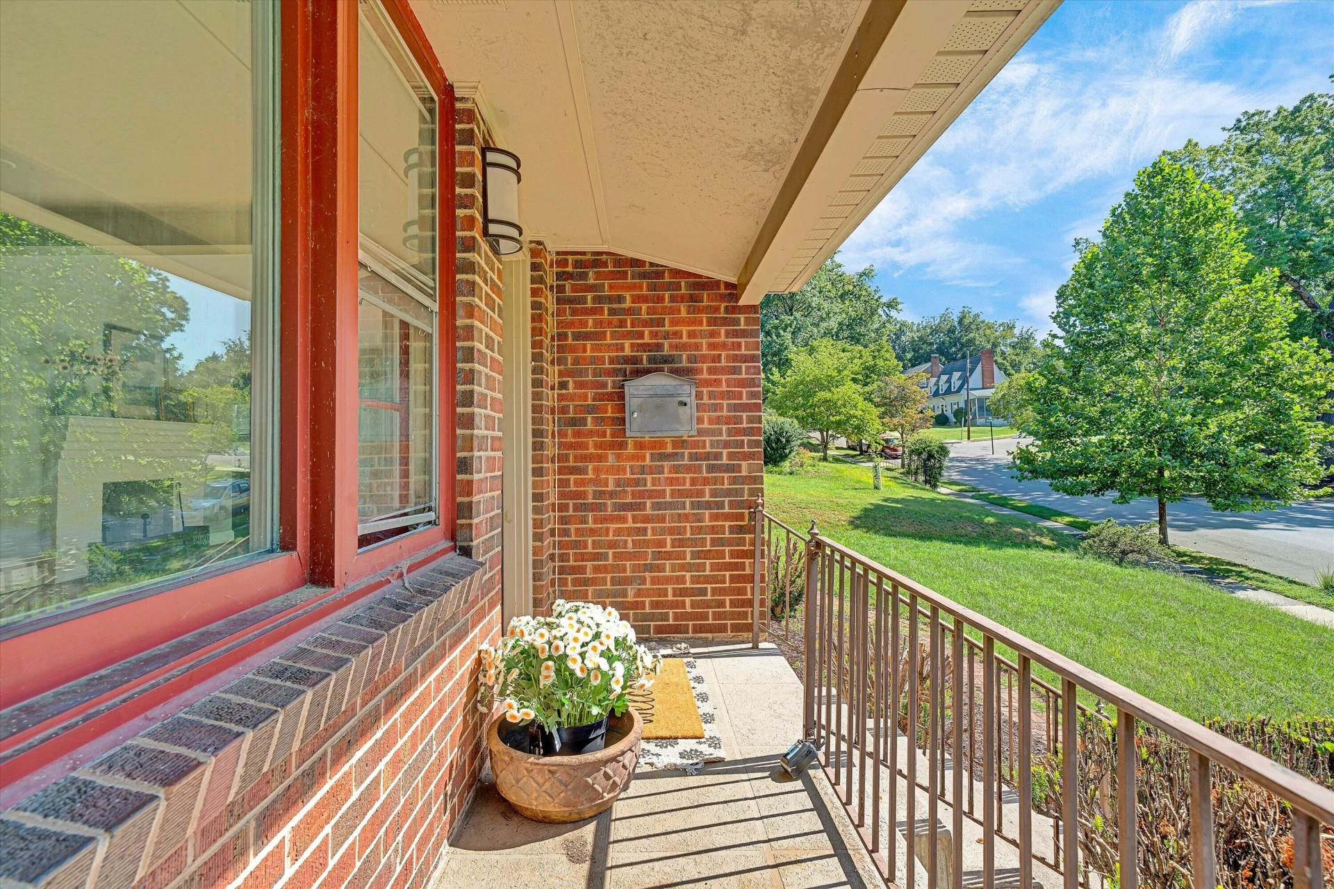 1909 Blenheim RD SW - Photo 40