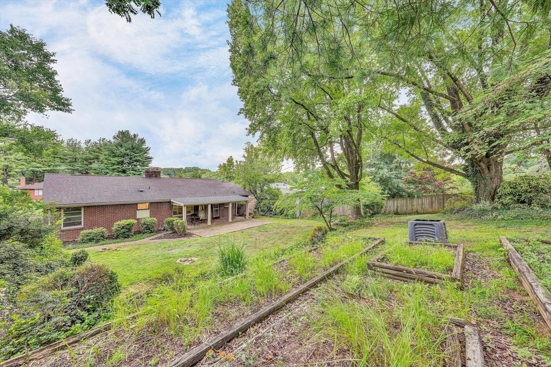 1909 Blenheim RD SW - Photo 47