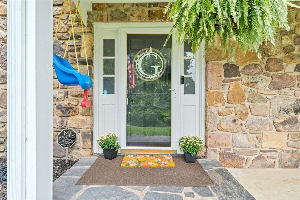 6121 Homewood CIR - Photo 3