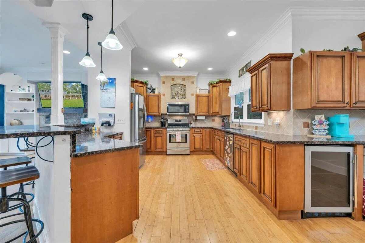 6121 Homewood CIR - Photo 22
